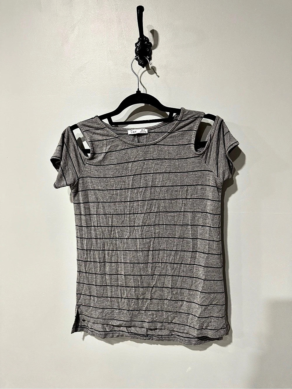 Dex Striped Short Sleeve Tee in Gray & Black Size Small